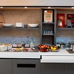 מלון Ibis Lyon Est