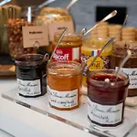 Ibis Lyon Est 3* ברון