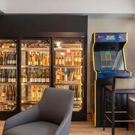 Ibis Lyon Est Отель