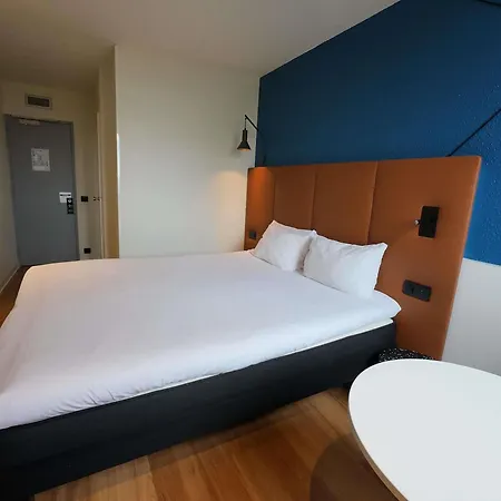 Ibis Lyon Est