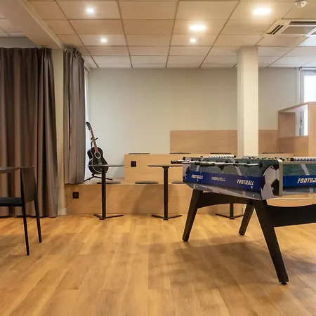 Ibis Lyon Est Hotel