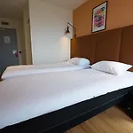 Ibis Lyon Est ブロン