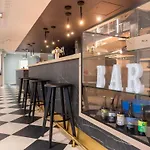 ホテル Ibis Lyon Est ブロン