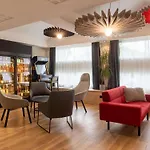 Ibis Lyon Est Bron