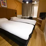 Ibis Lyon Est 3* Bron