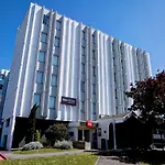 Ibis Lyon Est Otel