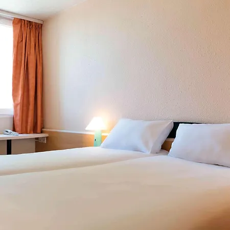 Ibis Lyon Est Hotel Bron