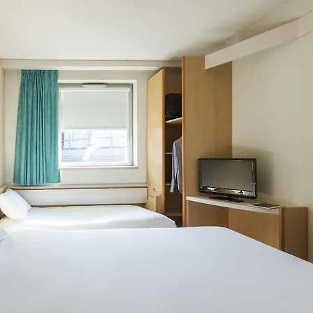 Hotel Ibis Lyon Est Bron