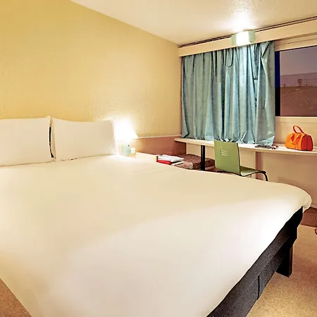 Ibis Lyon Est