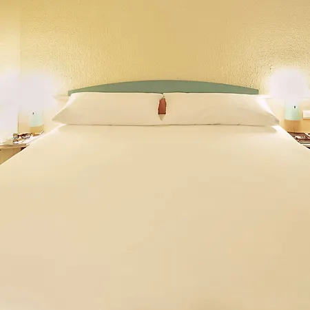 Hotel Ibis Lyon Est Bron