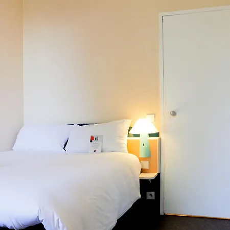 Ibis Lyon Est Hotel Bron