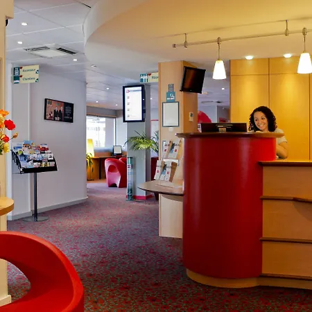 Hotel Ibis Lyon Est Bron