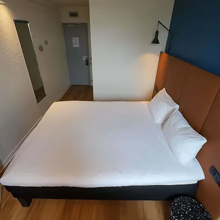 Hotel Ibis Lyon Est Bron