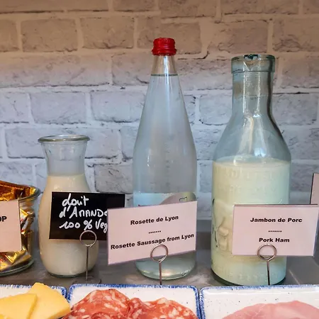 Ibis Lyon Est Hotel 3*