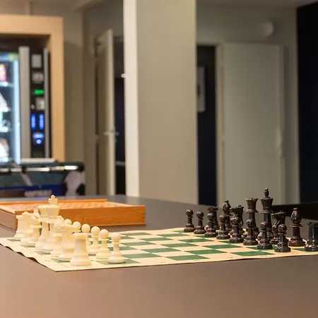 Ibis Lyon Est 3* Bron