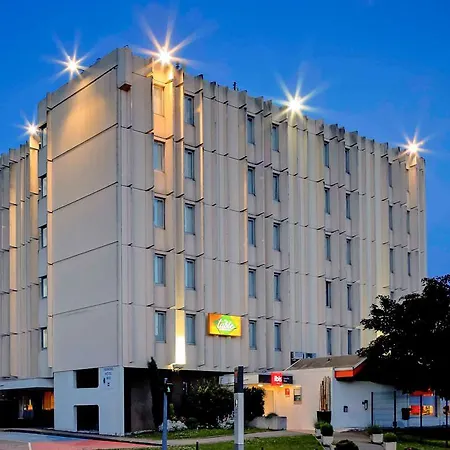 Ibis Lyon Est Hotel Bron