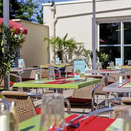ホテル Ibis Lyon Est ブロン