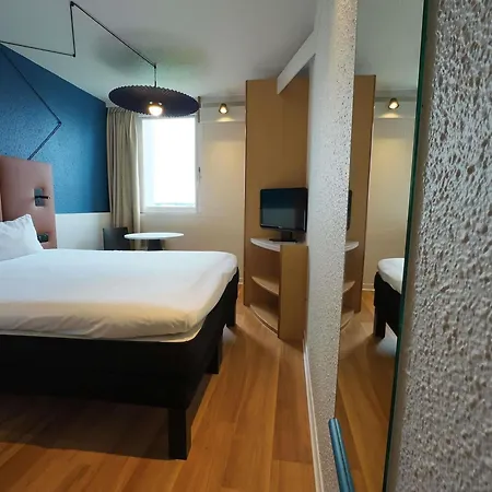 Ibis Lyon Est Szálloda 3*