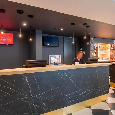 Ibis Lyon Est 3* Bron