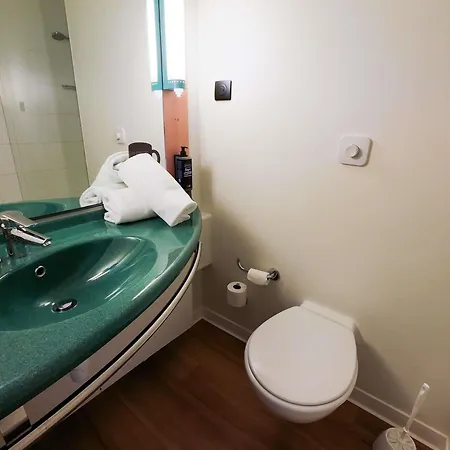 Hotel Ibis Lyon Est 3*