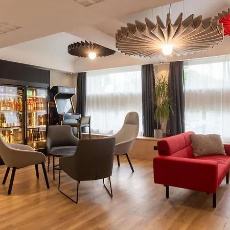 Ibis Lyon Est Hotel Bron