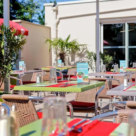 Ibis Lyon Est Szálloda Bron