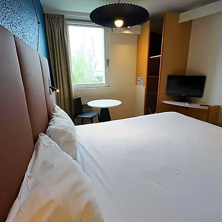 호텔 Ibis Lyon Est 브론
