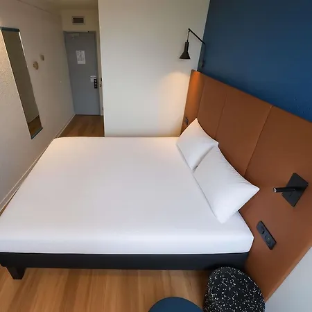 Ibis Lyon Est Szálloda