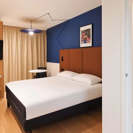 Ibis Lyon Est 3* بْرو