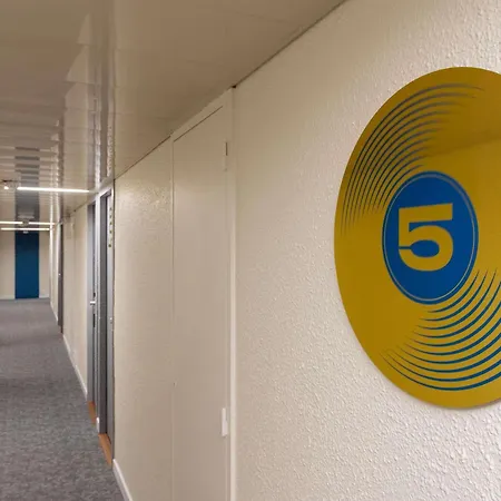 Ibis Lyon Est Hotel