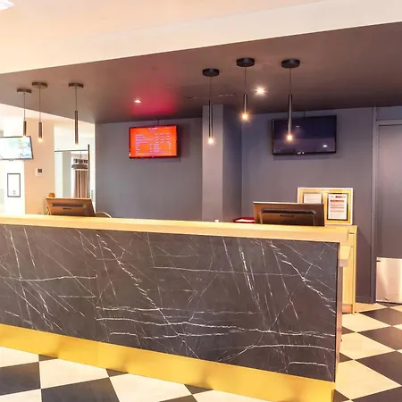 Ibis Lyon Est 3*