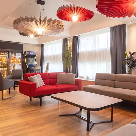Ibis Lyon Est Hotel