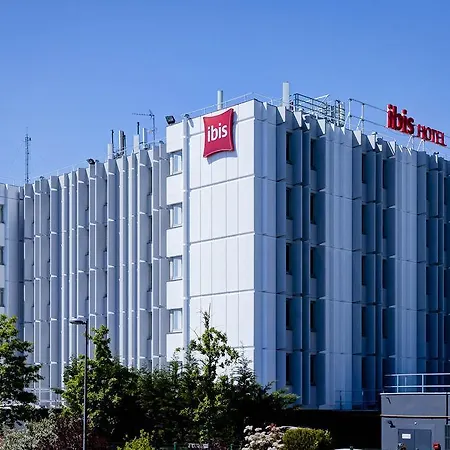 فندق Ibis Lyon Est 3*