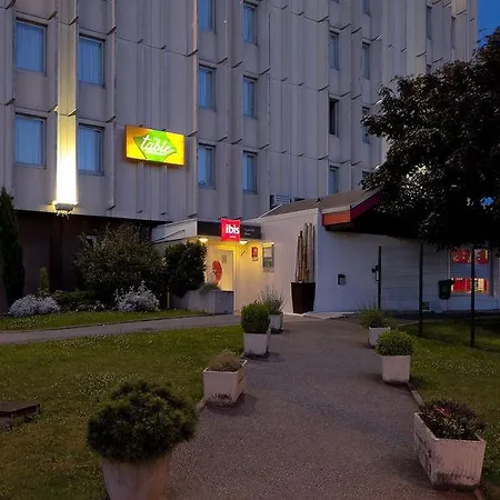 Ibis Lyon Est بْرو
