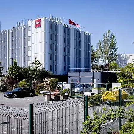 Hotel Ibis Lyon Est 3*