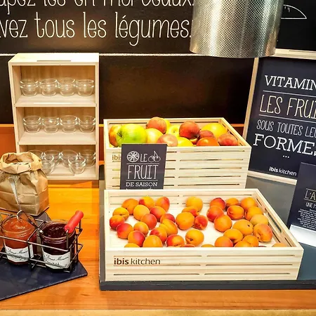 Ibis Lyon Est ホテル 3*