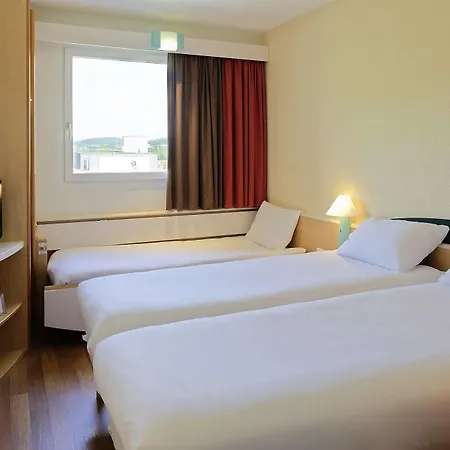 Ibis Lyon Est ホテル 3*