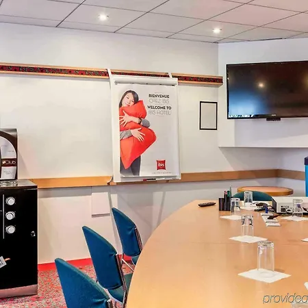 Hotel Ibis Lyon Est Bron