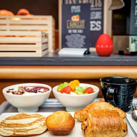 Ibis Lyon Est Hotel 3*