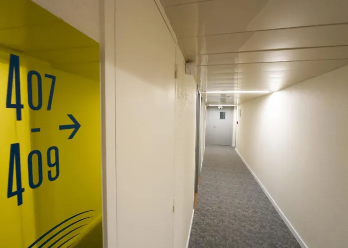 Ibis Lyon Est Hotel Bron