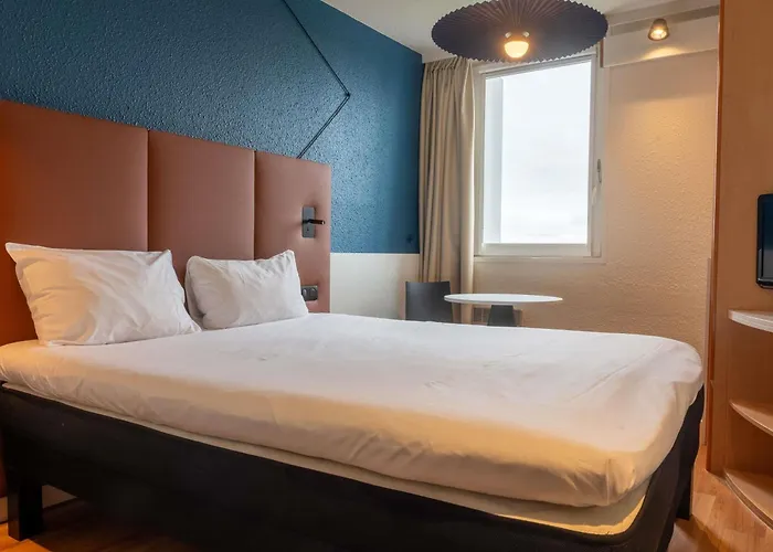 Ibis Lyon Est Hotel