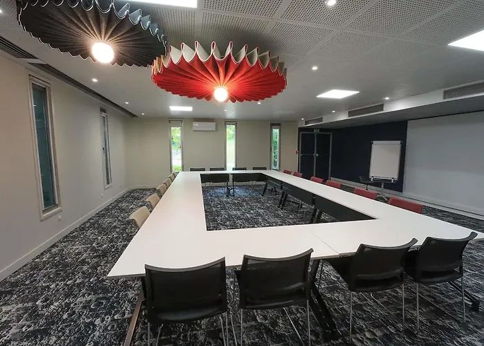 Ibis Lyon Est 3*