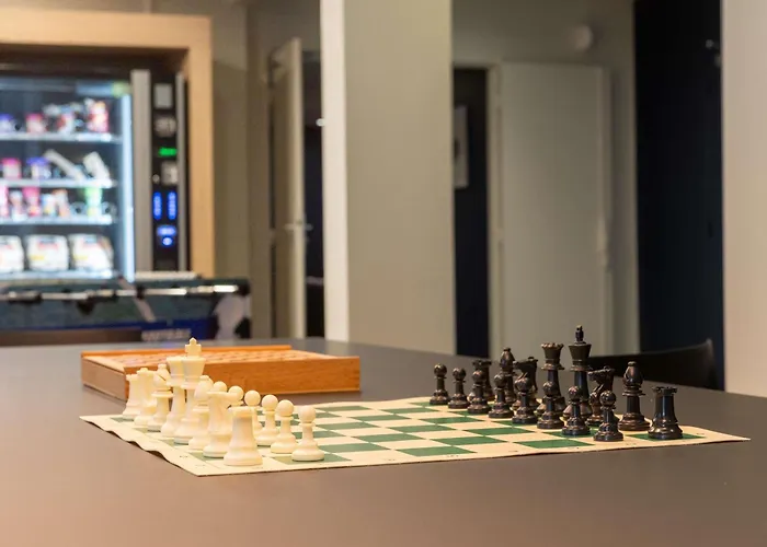 Ibis Lyon Est 3* Bron