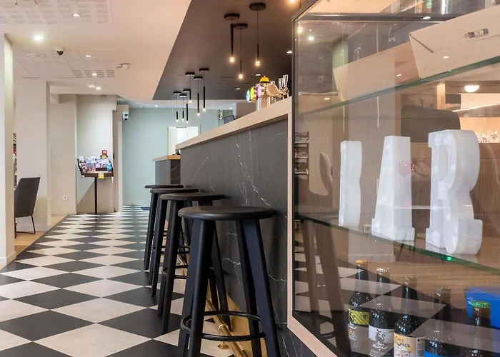 Ibis Lyon Est Hotel Bron