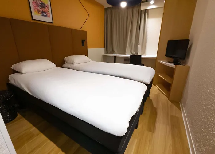Ibis Lyon Est Hotel Bron
