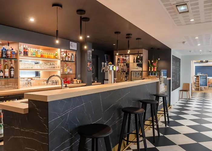Ibis Lyon Est 3* Bron
