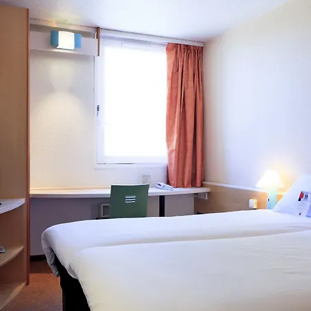 Hotel Ibis Lyon Est Bron