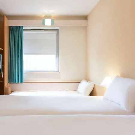 Hotel Ibis Lyon Est Bron