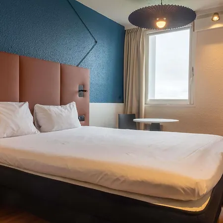 Ibis Lyon Est Hotel 3*