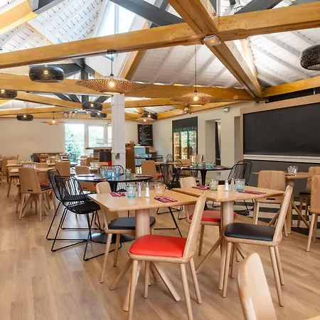 Ibis Lyon Est Bron